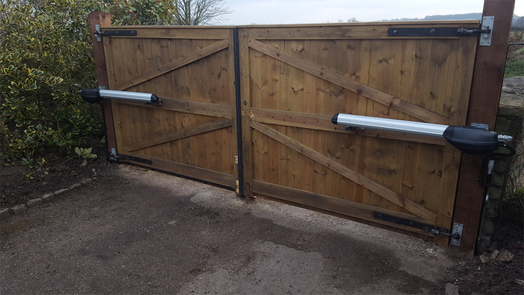 Wooden electric gates